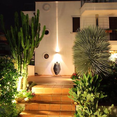 B&B Villa Il Sughero 莫诺波利 外观 照片