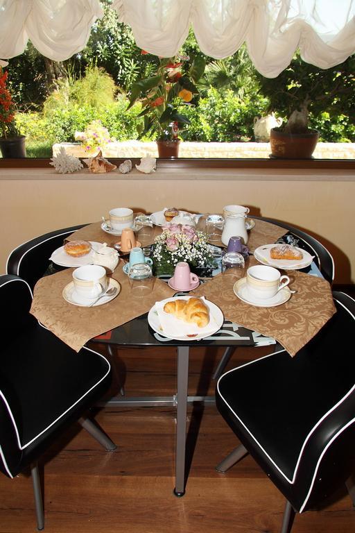 B&B Villa Il Sughero 莫诺波利 外观 照片